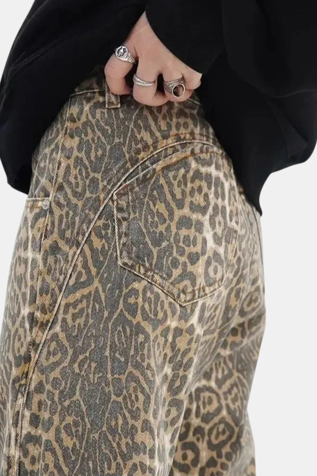 Baggy leopard - Image 4