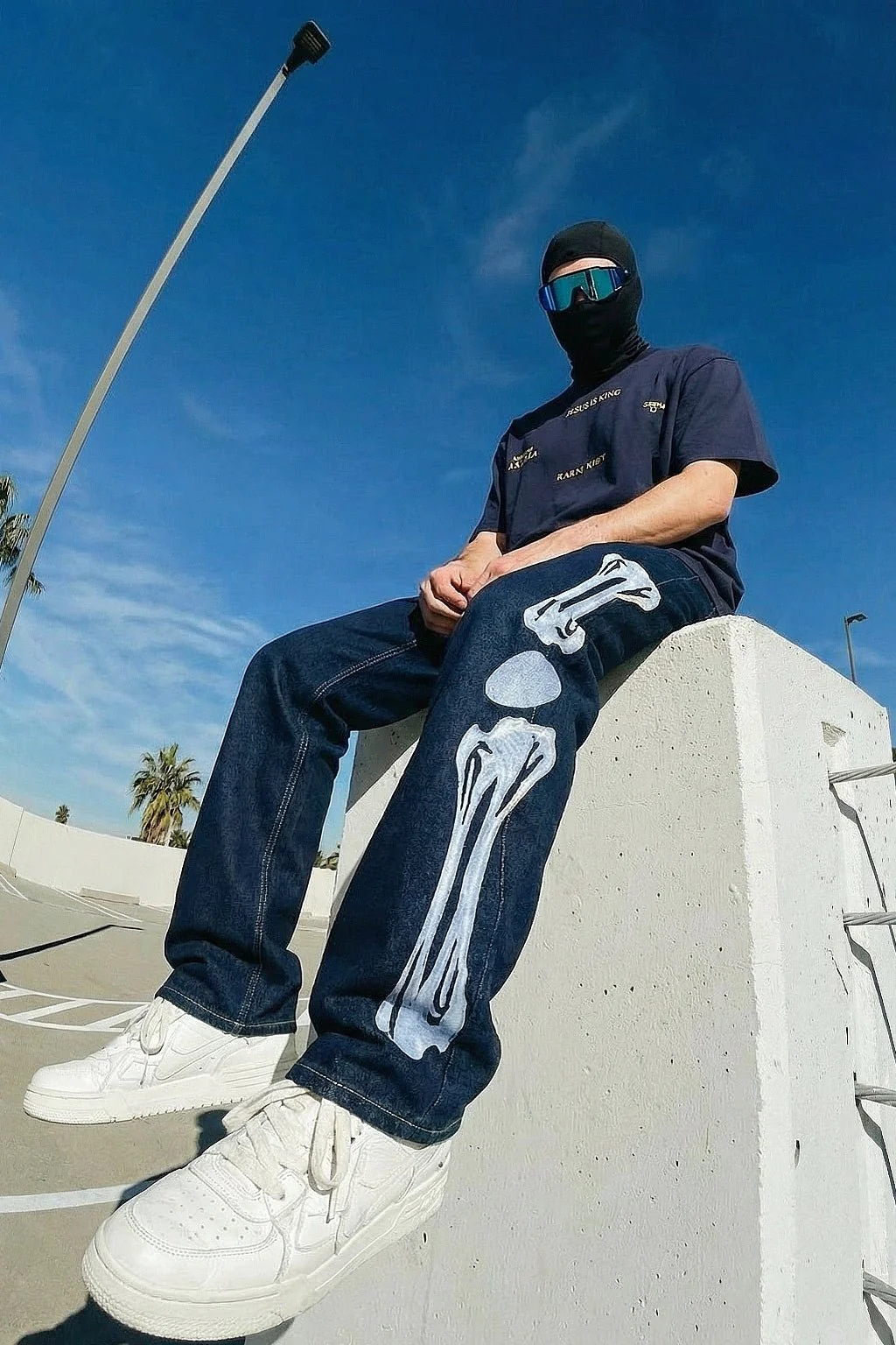 Jeans skeleton - Image 3