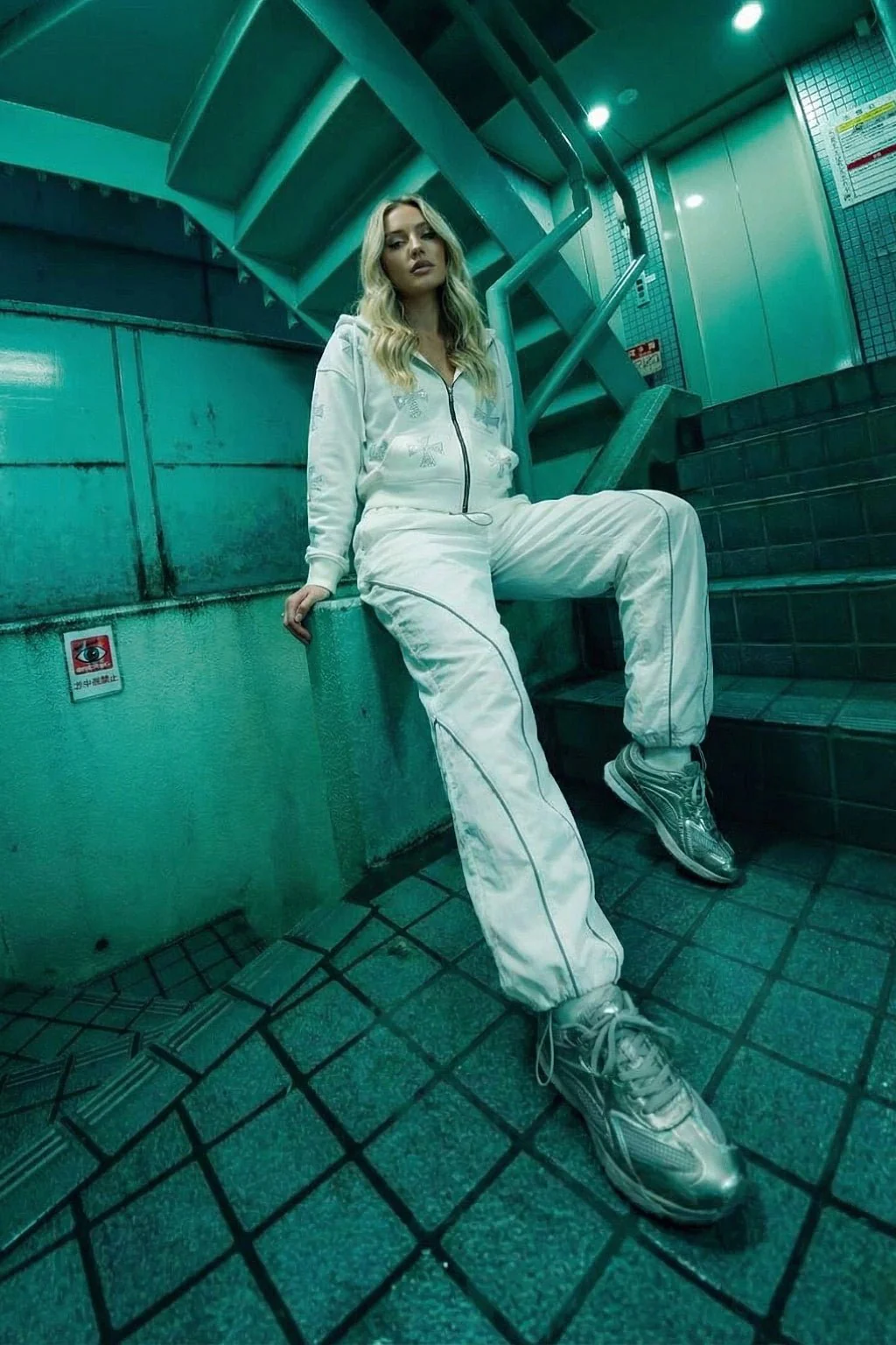White track pants - Image 3